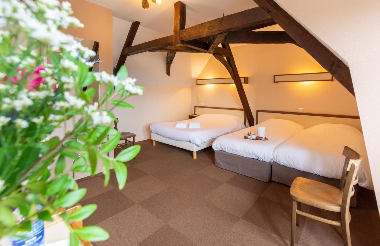 ホテル Logis Saint Louis La Suze-sur-Sarthe エクステリア 写真